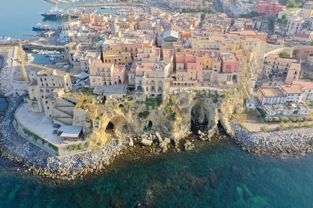 Apartament La Casa Del Largo Del Rosso Pozzuoli Zewnętrze zdjęcie